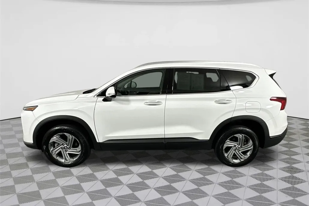 2023 Hyundai Santa Fe SEL photo 1