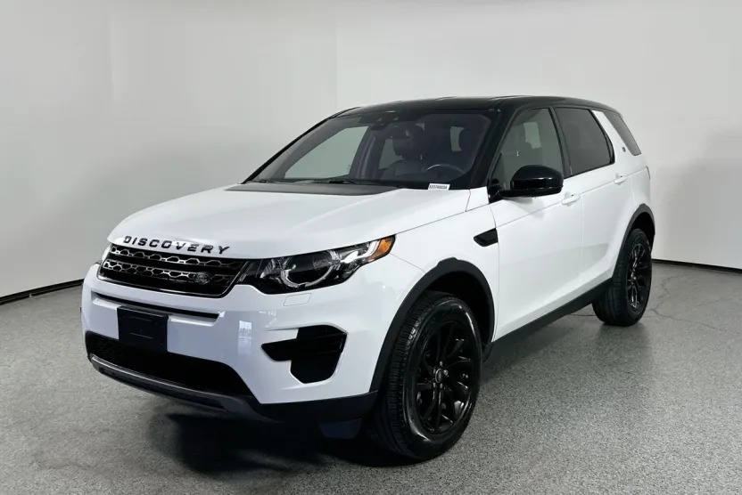 2018 Land Rover Discovery Sport SE photo 1