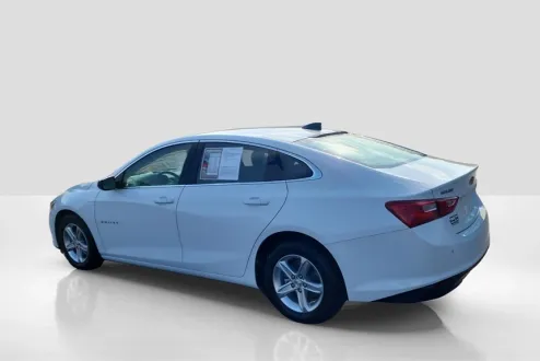 2024 Chevrolet Malibu LS photo 3