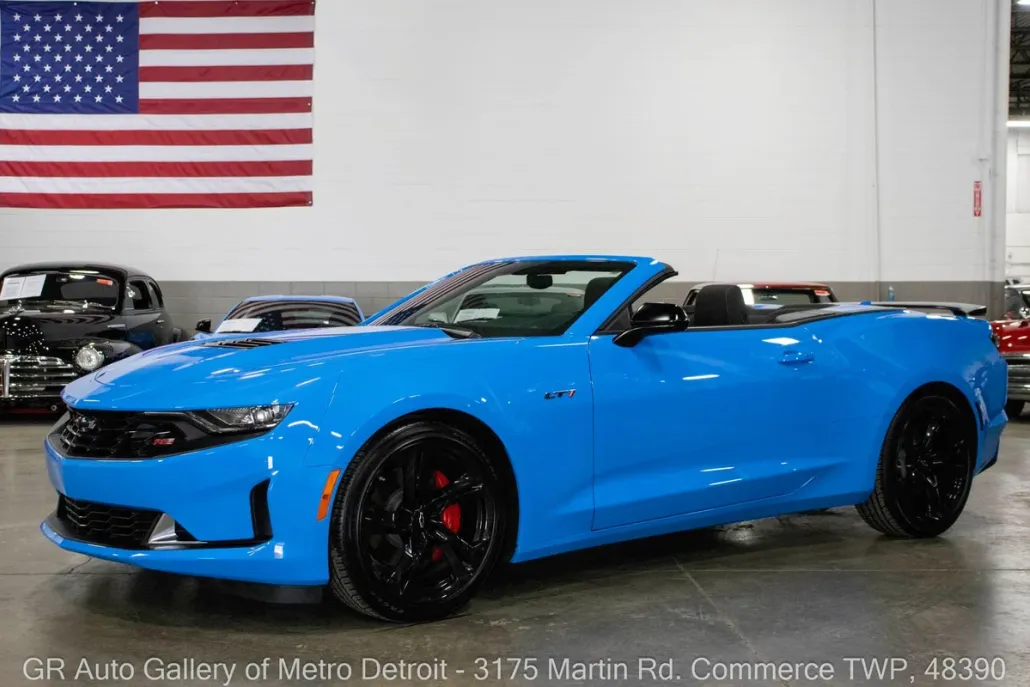 2023 Chevrolet Camaro LT1 photo 1