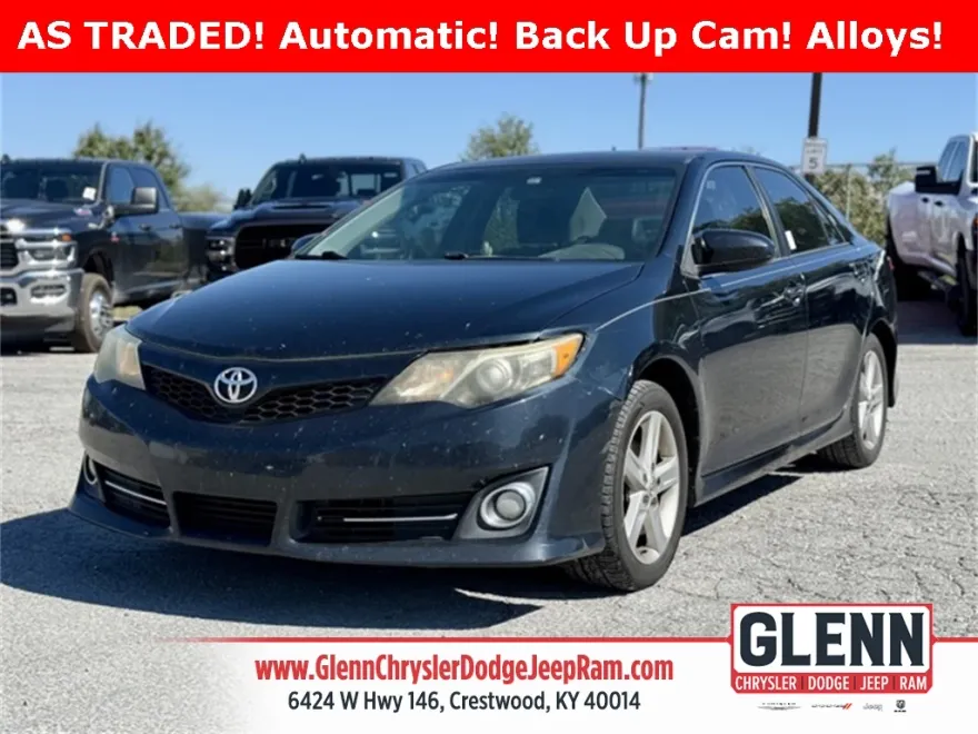 2014 Toyota Camry SE photo 1