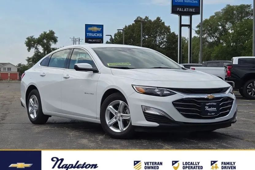 2025 Chevrolet Malibu LS photo 1