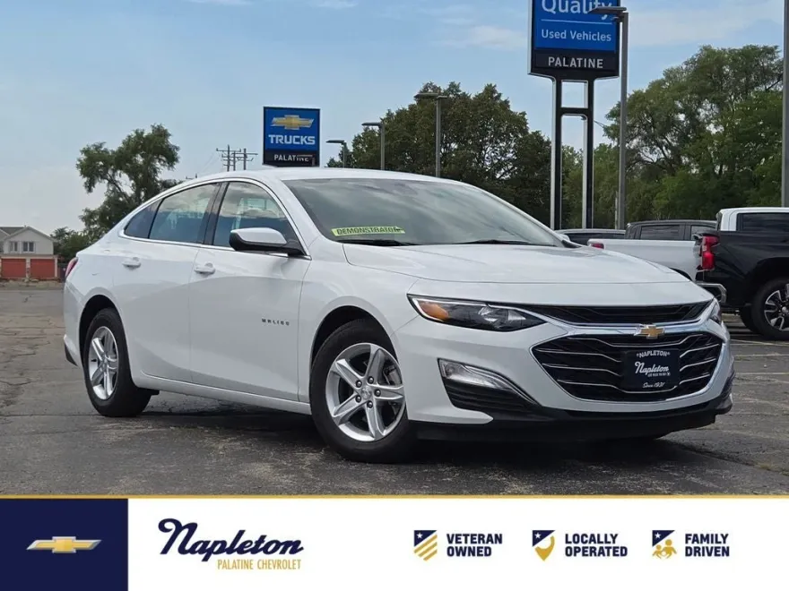 2025 Chevrolet Malibu LS photo 1