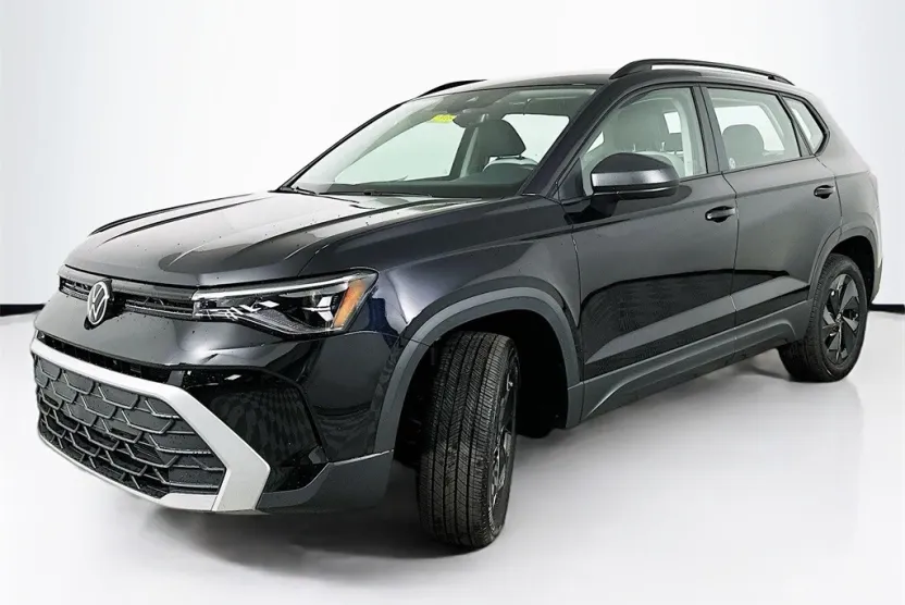 2025 Volkswagen Taos S photo 1