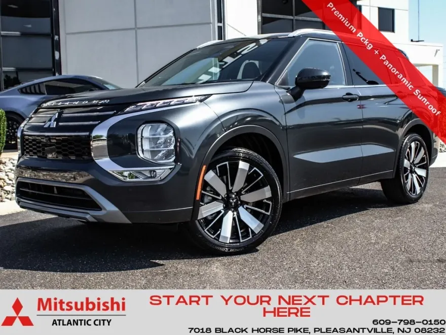 2025 Mitsubishi Outlander SEL photo 1