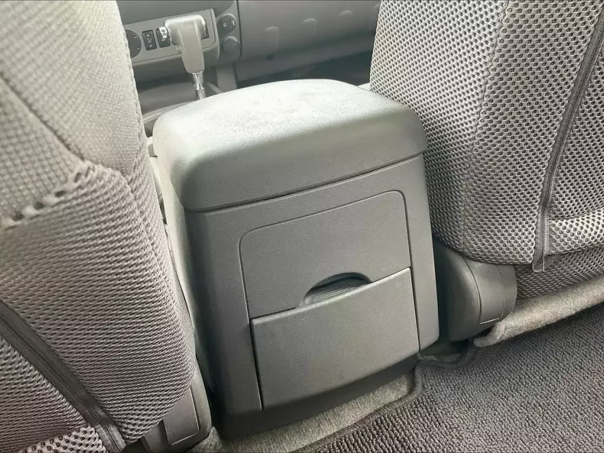 2017 Nissan Frontier SV photo 32