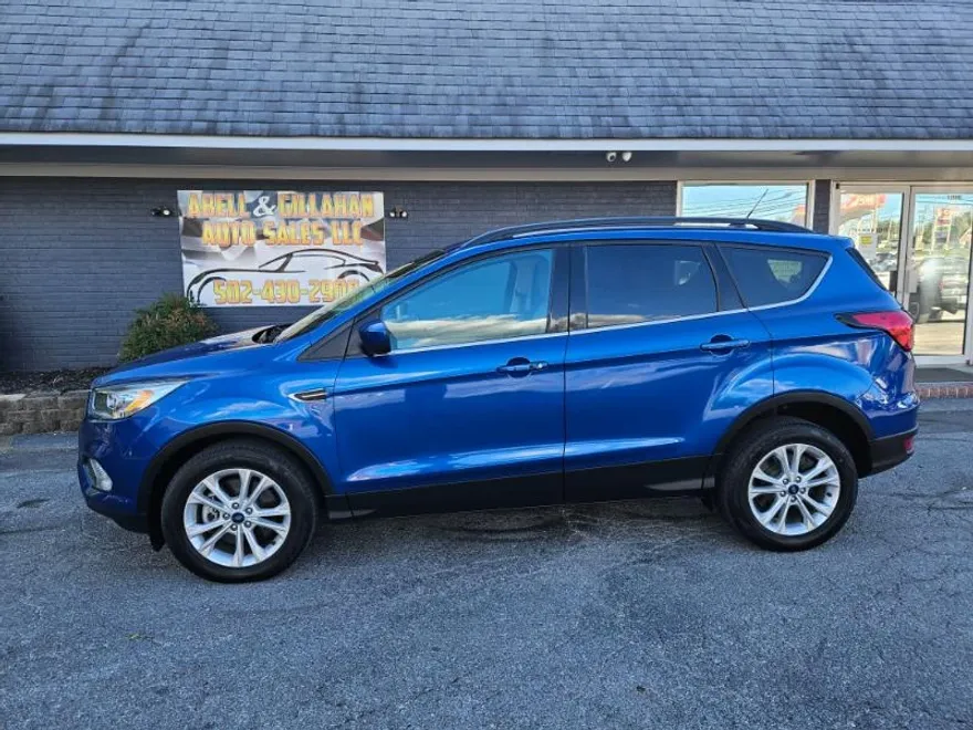 2019 Ford Escape SEL photo 1
