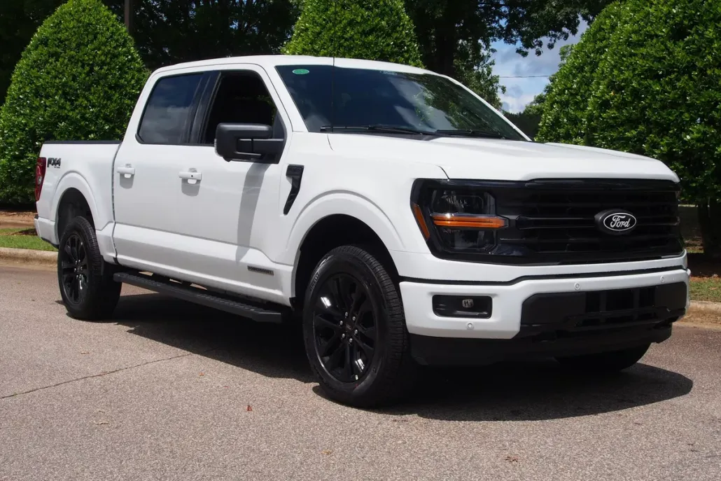 2025 Ford F-150 XLT photo 1