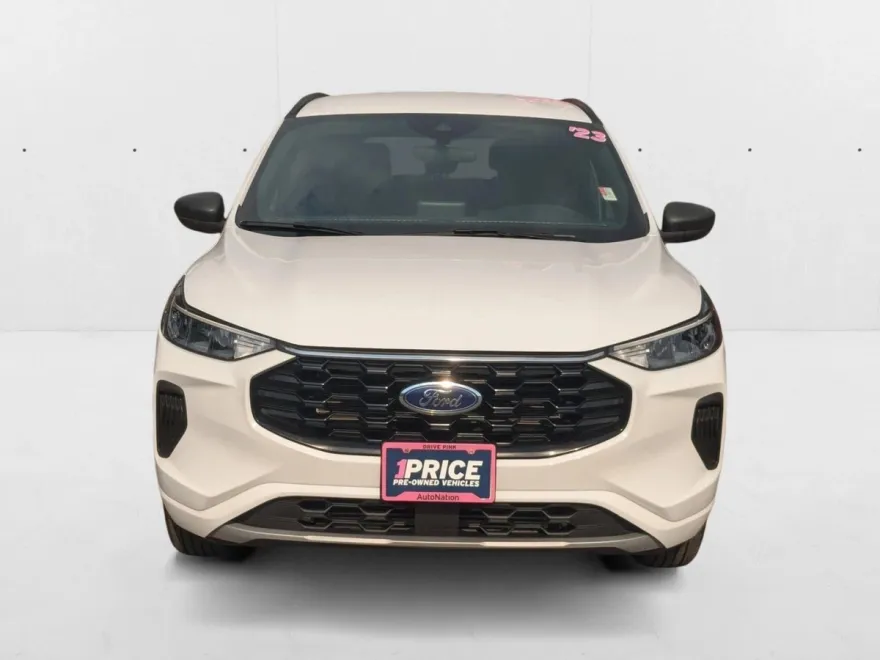 2023 Ford Escape ST-Line photo 1