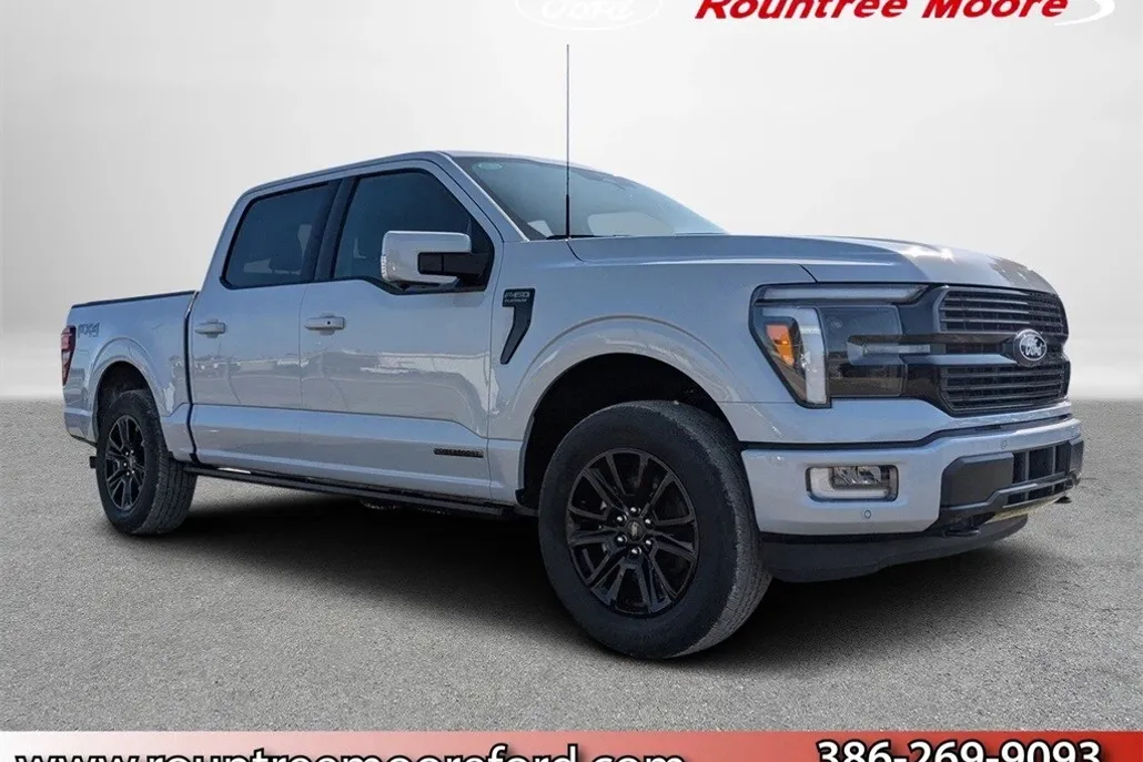 2025 Ford F-150 Platinum photo 1