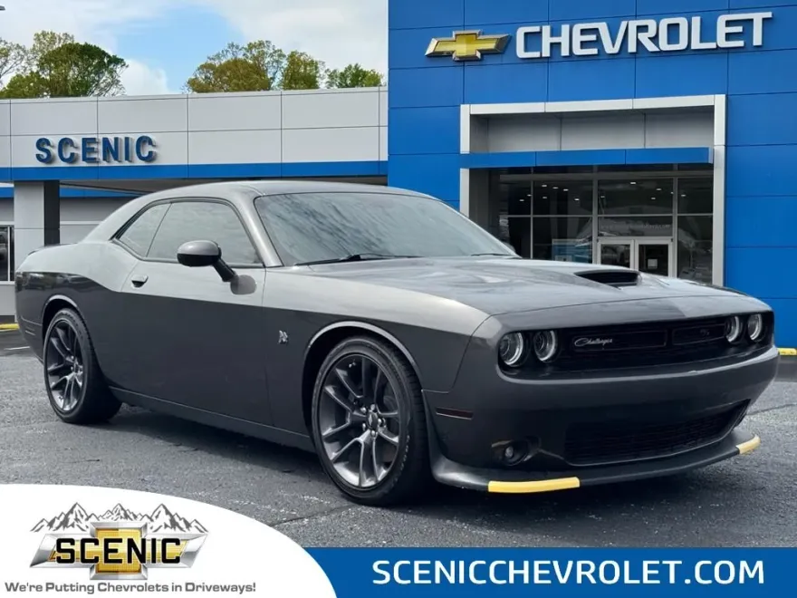 2022 Dodge Challenger R/T Scat Pack photo 1