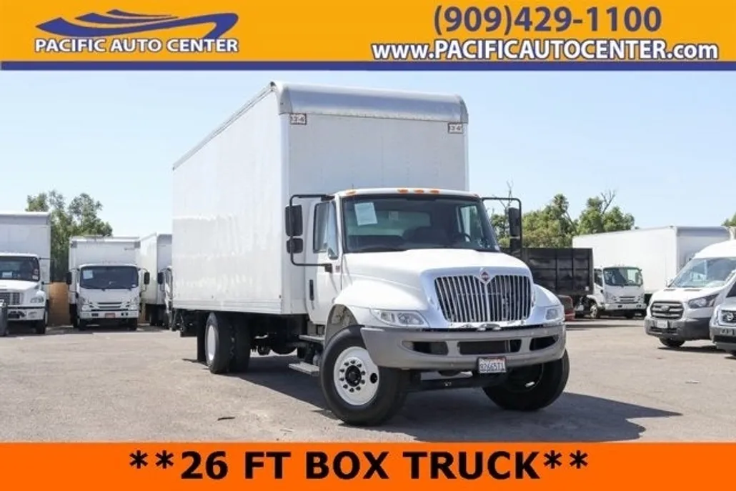2018 International MA025 DuraStar 4300 photo 1