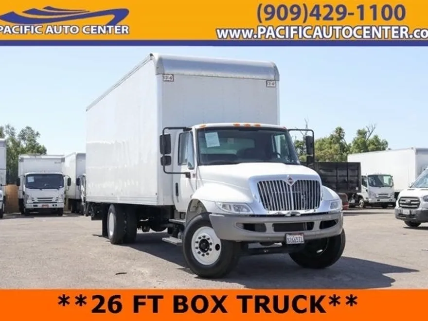 2018 International MA025 DuraStar 4300 photo 1