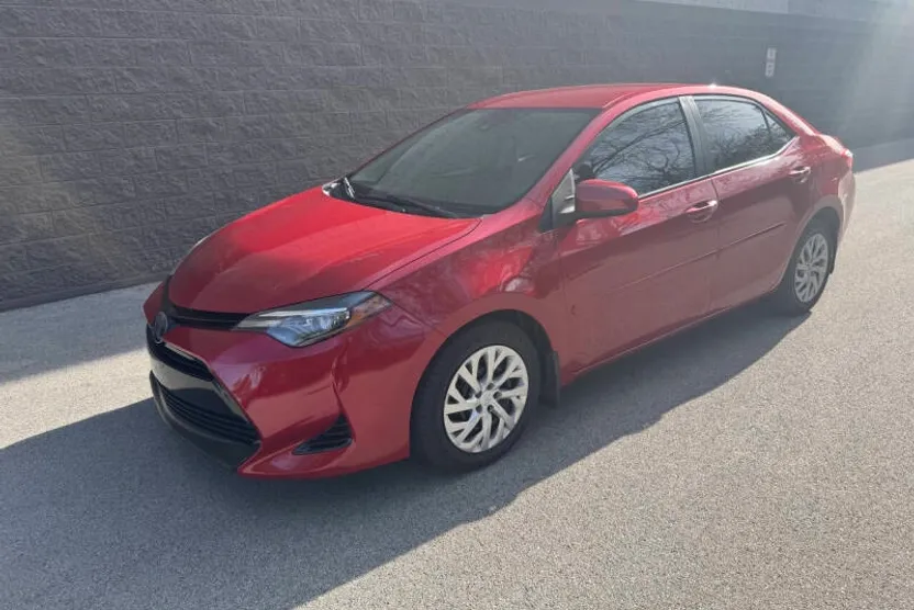 2018 Toyota Corolla L photo 1