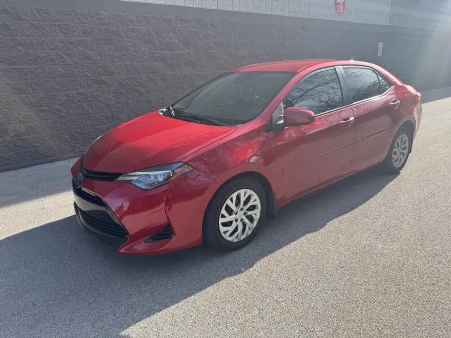 2018 Toyota Corolla L photo 1