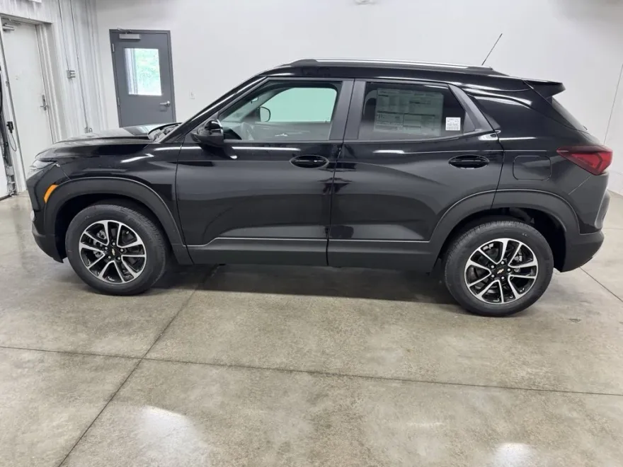 2026 Chevrolet Trailblazer LT photo 1