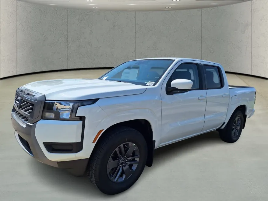 2025 Nissan Frontier Crew Cab SV photo 1