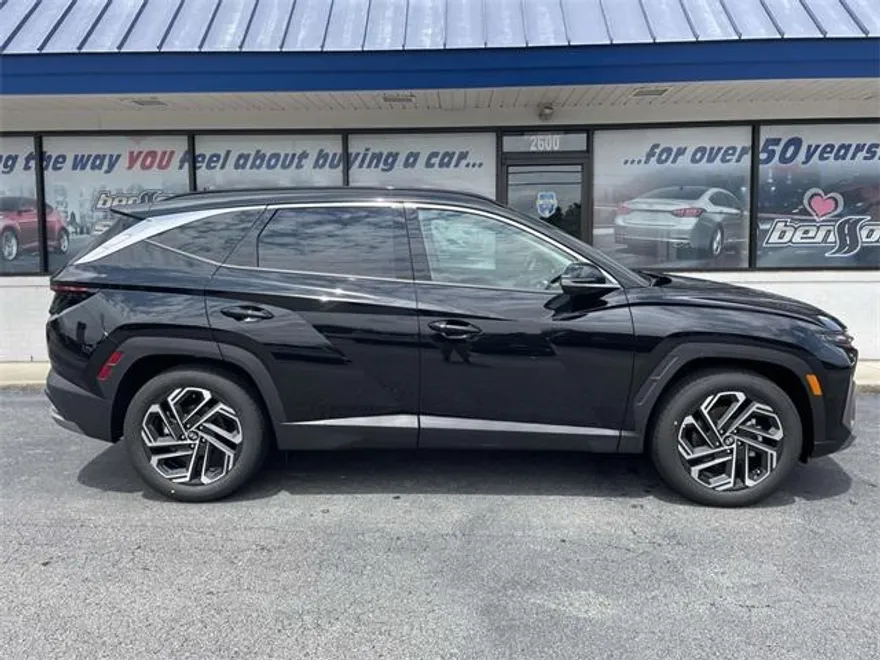 2025 Hyundai Tucson Limited photo 1
