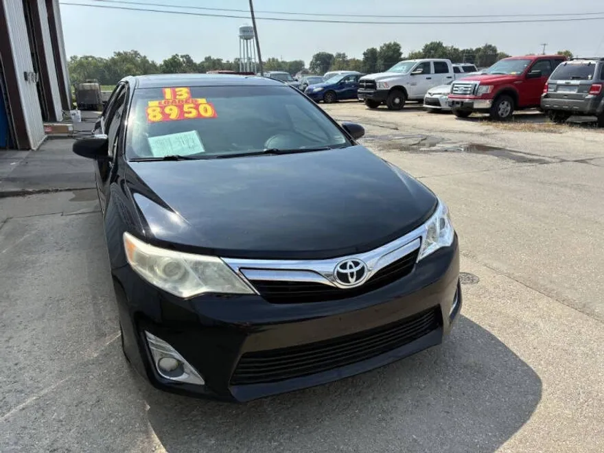 2013 Toyota Camry XLE V6 photo 1