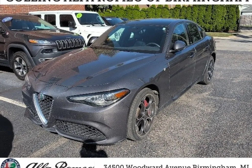 2022 Alfa Romeo Giulia Ti photo 1