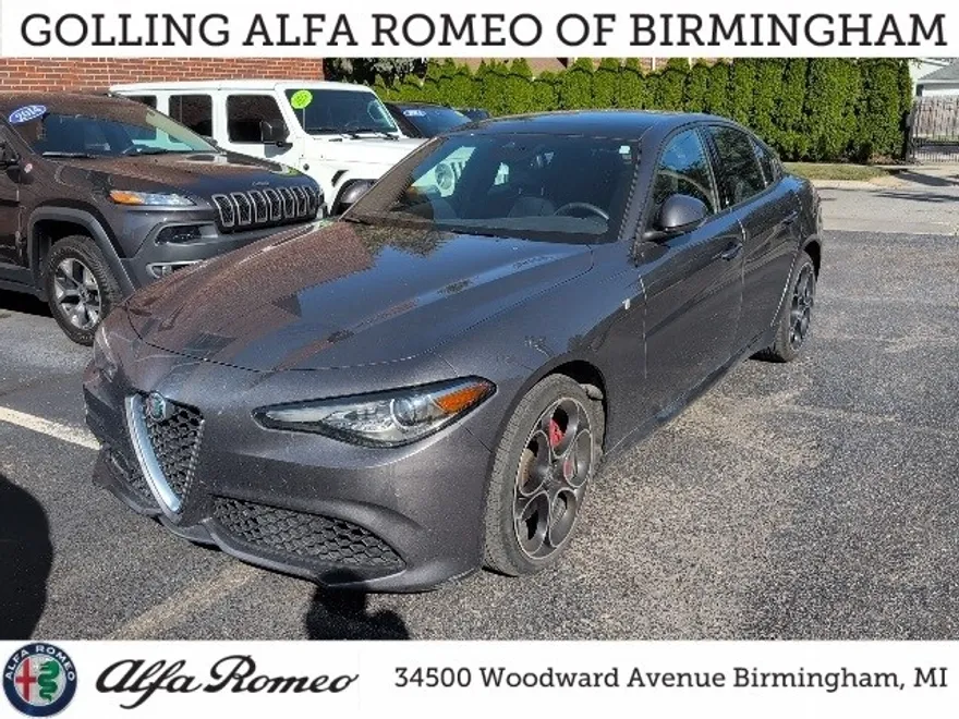 2022 Alfa Romeo Giulia Ti photo 1