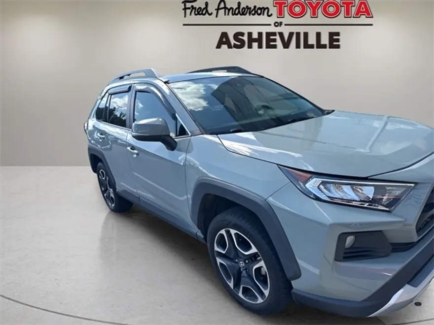 2019 Toyota RAV4 Adventure photo 1