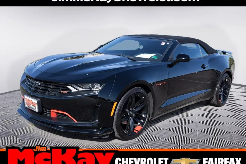 2023 Chevrolet Camaro 2LT photo 1