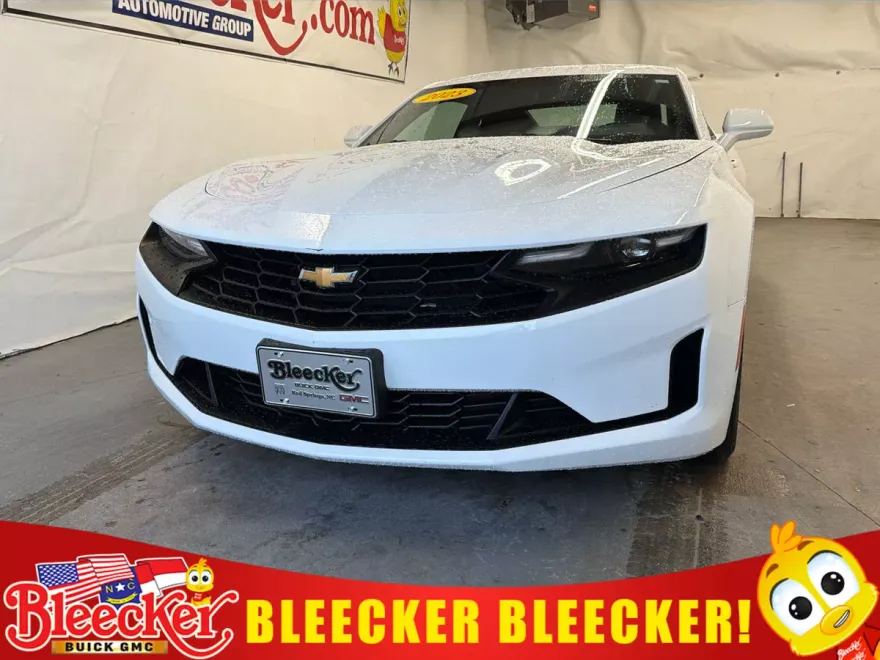 2023 Chevrolet Camaro 1LT photo 1