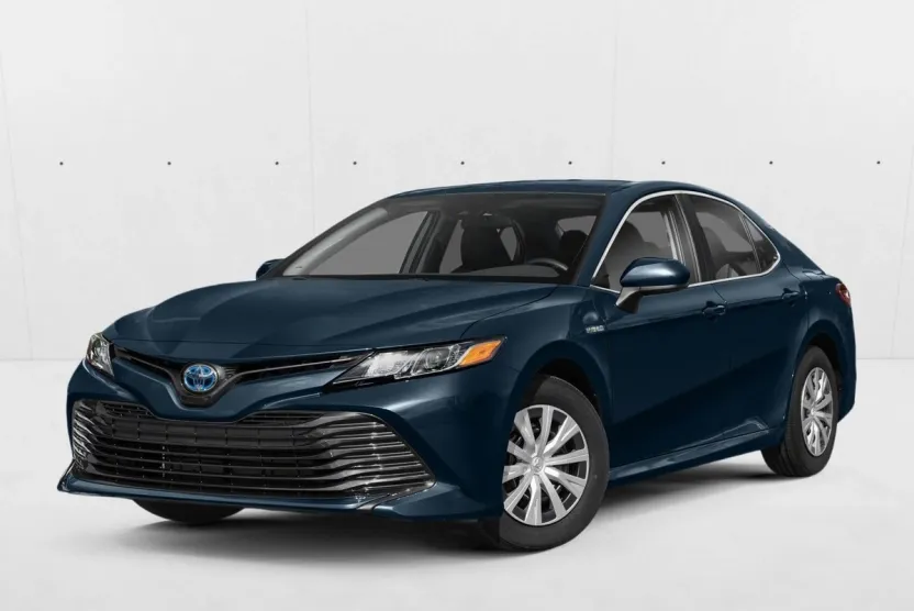 2020 Toyota Camry Hybrid LE photo 1