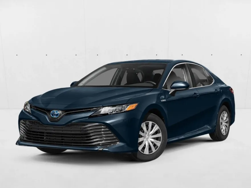 2020 Toyota Camry Hybrid LE photo 1