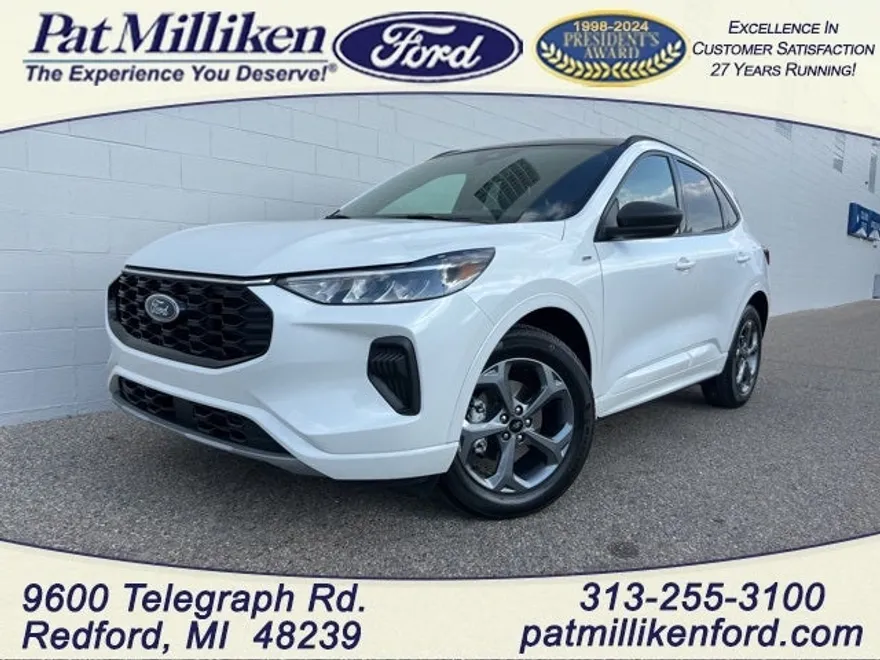 2023 Ford Escape ST-Line photo 1