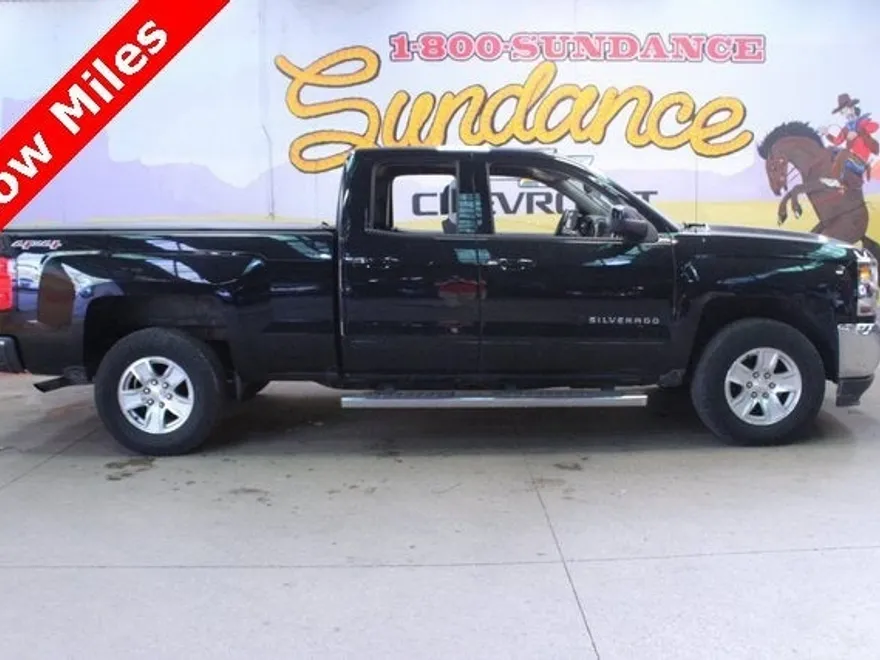 2016 Chevrolet Silverado 1500 LT photo 1