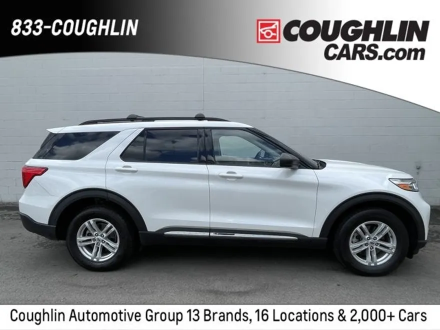 2022 Ford Explorer XLT photo 1