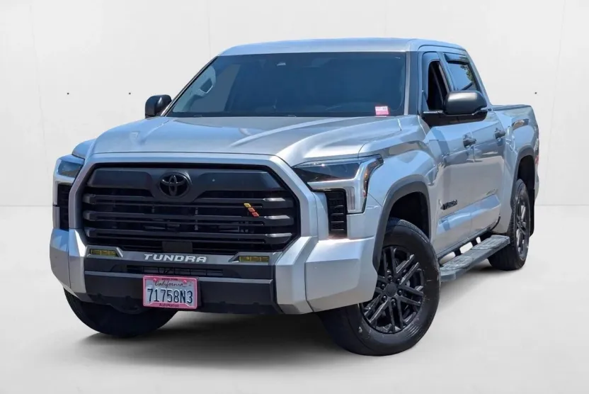 2022 Toyota Tundra SR5 CrewMax photo 1