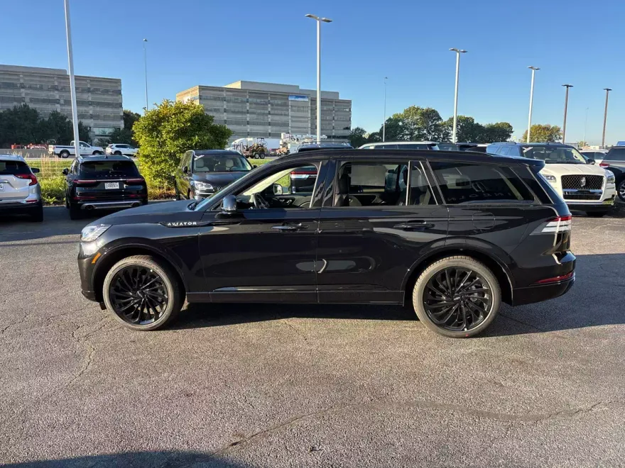 2025 Lincoln Aviator Reserve photo 1