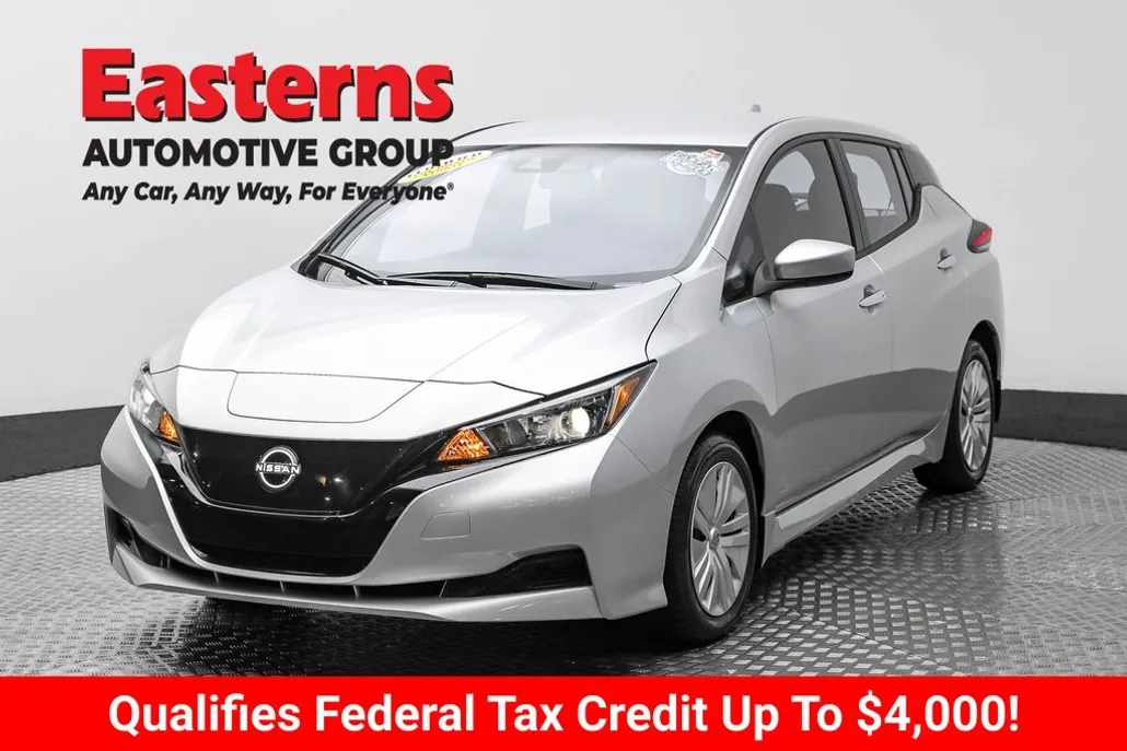 2023 Nissan Leaf S photo 1