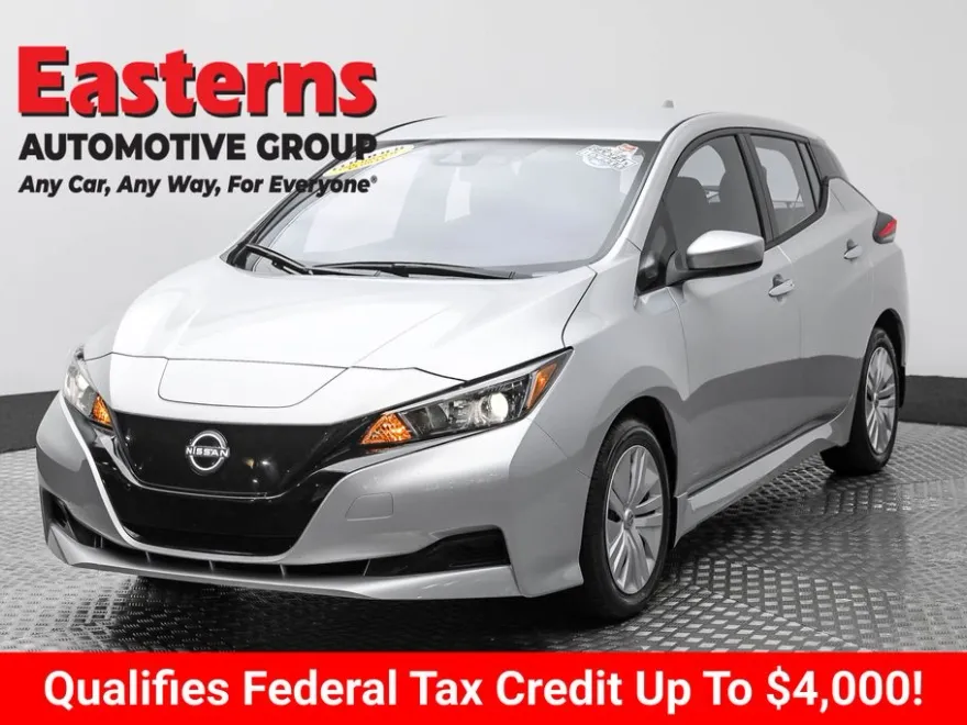 2023 Nissan Leaf S photo 1