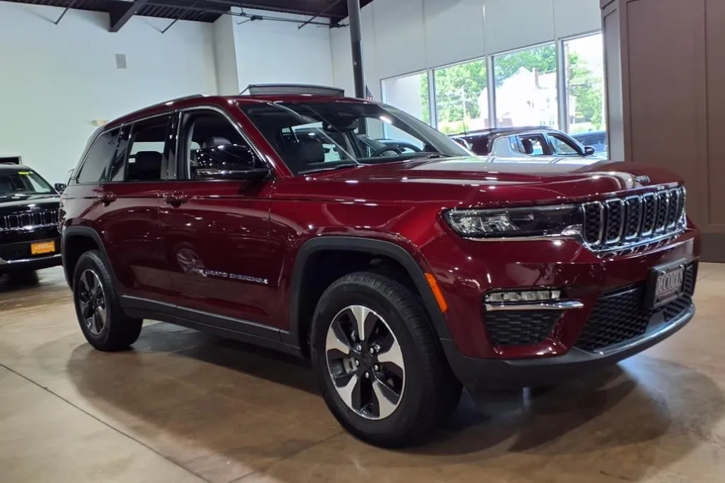 2023 Jeep Grand Cherokee 4xe photo 1