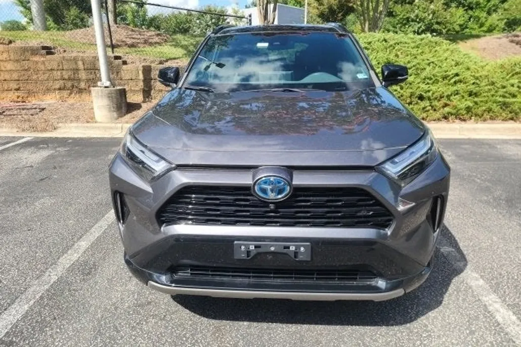 2022 Toyota RAV4 Hybrid XSE photo 1