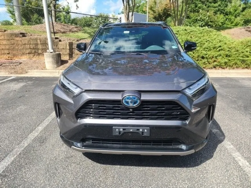 2022 Toyota RAV4 Hybrid XSE photo 1