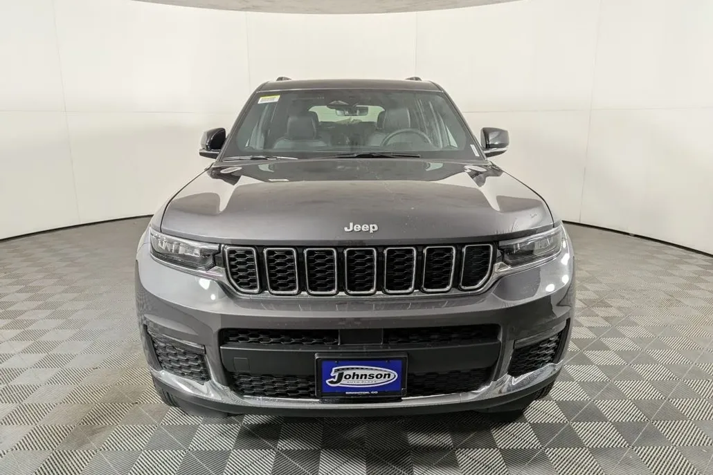 2025 Jeep Grand Cherokee Limited photo 1