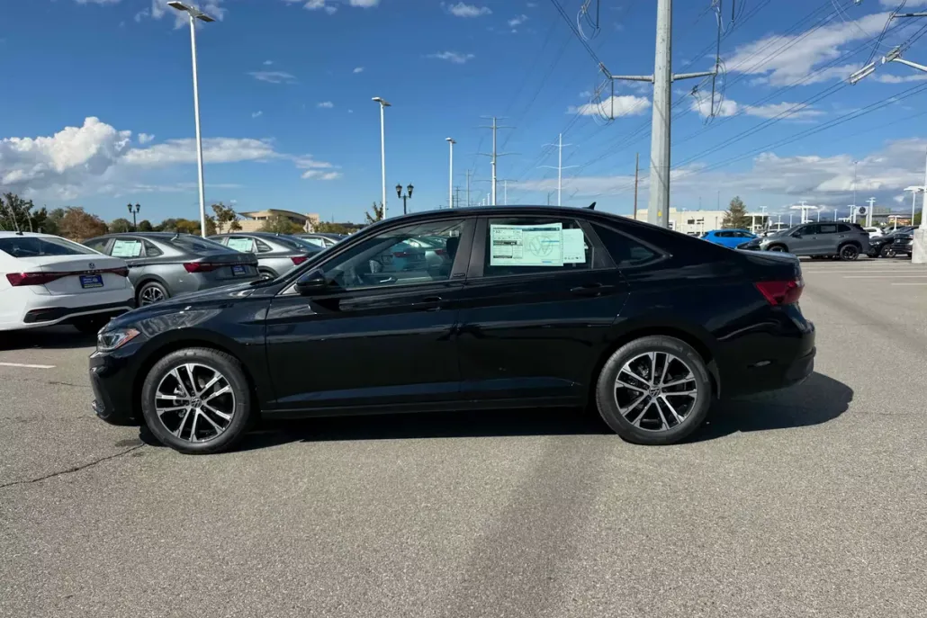 2026 Volkswagen Jetta Sport photo 1