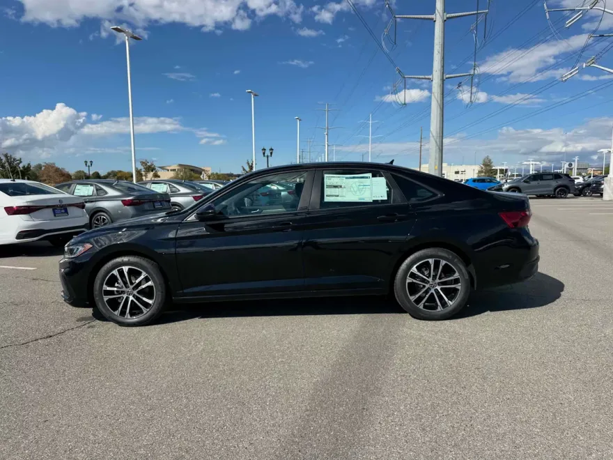 2026 Volkswagen Jetta Sport photo 1