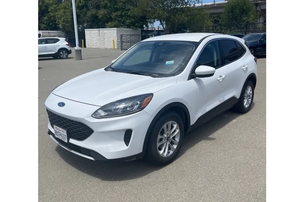 2020 Ford Escape SE photo 1