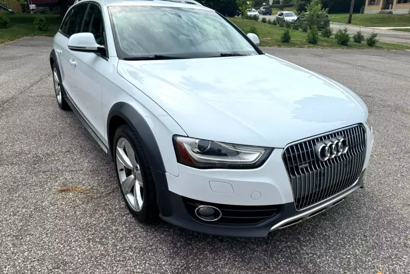2014 Audi A4 Allroad TFSI Premium Plus photo 1