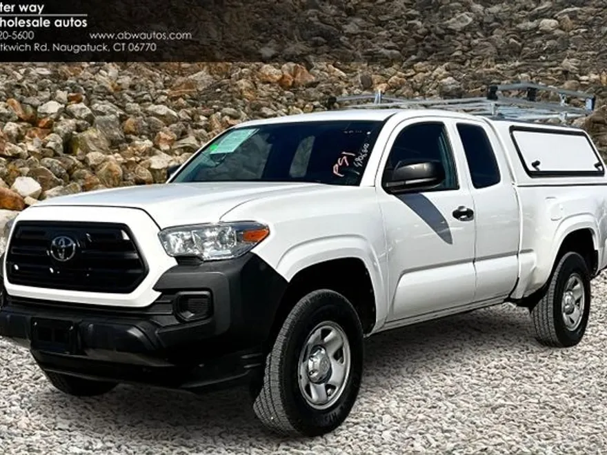 2019 Toyota Tacoma SR5 photo 1