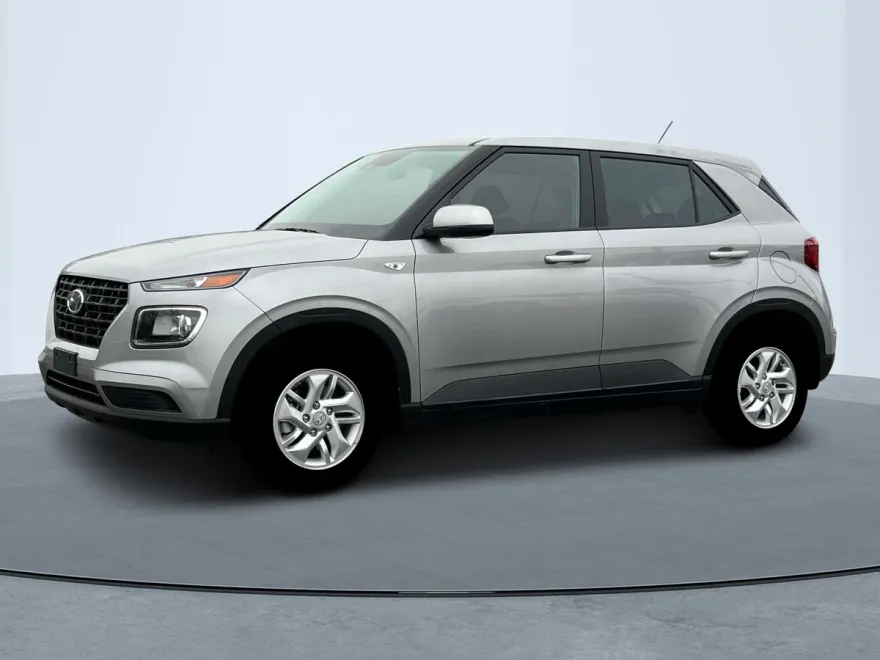 2025 Hyundai Venue SE photo 1