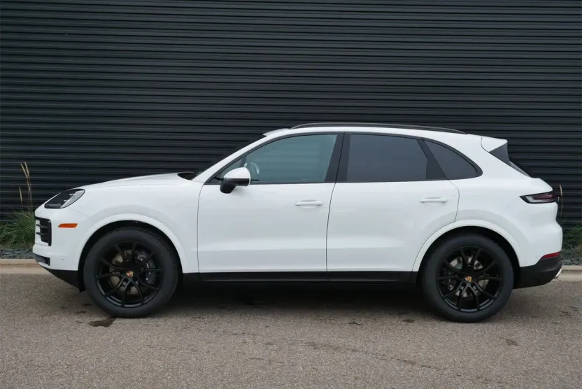 2026 Porsche Cayenne photo 1