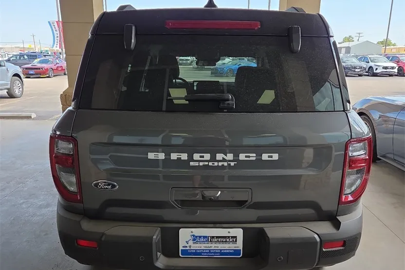 2025 Ford Bronco Sport Outer Banks photo 1