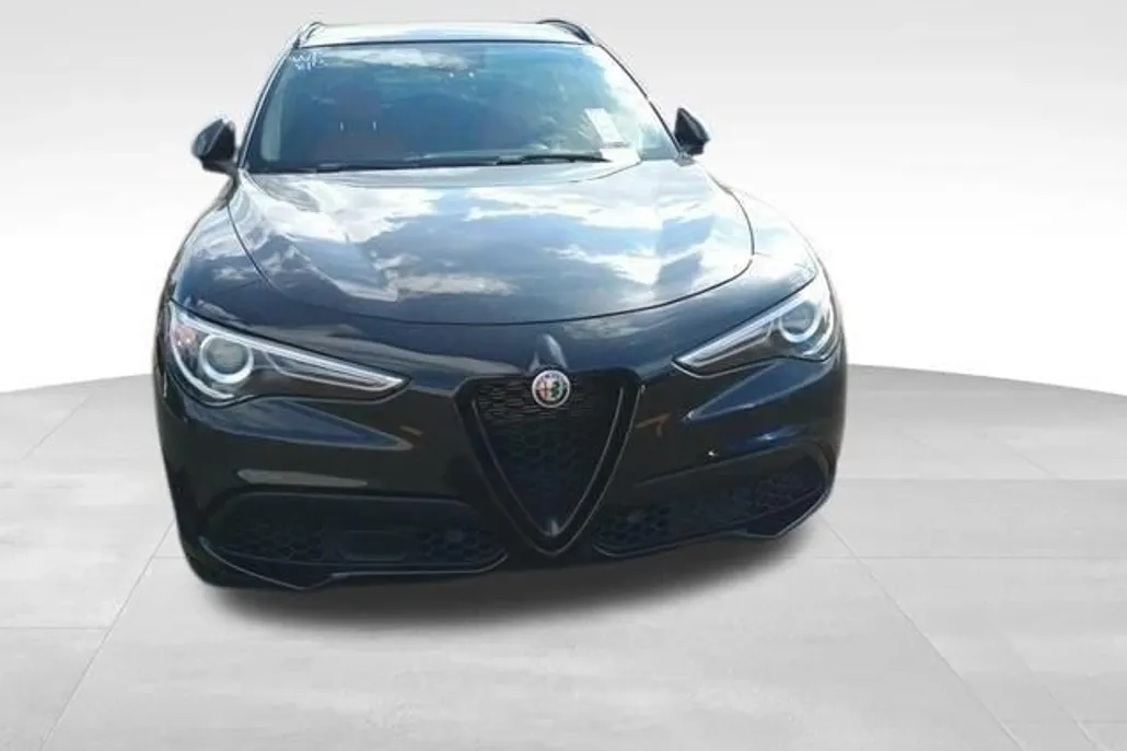 2019 Alfa Romeo Stelvio Ti Sport photo 1